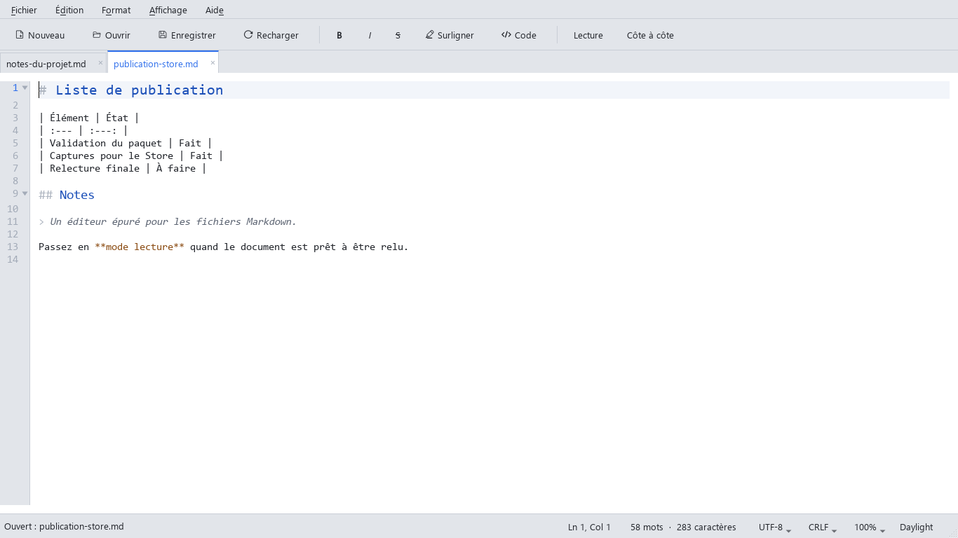 MarkPad++ dans le thème clair, modifiant un tableau Markdown et une citation